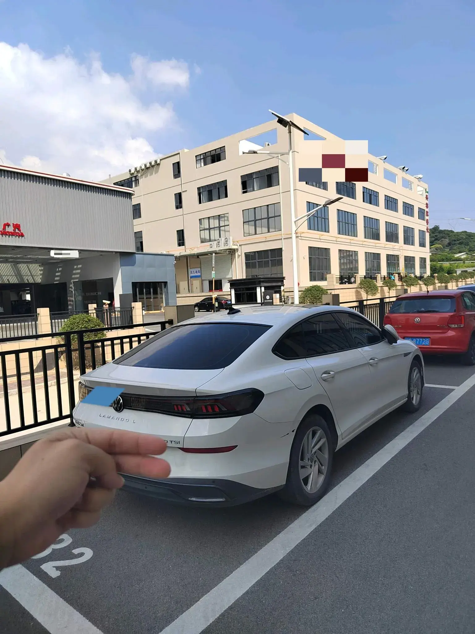 2022 VOLKSWAGEN LAMANDO thumbnail 4