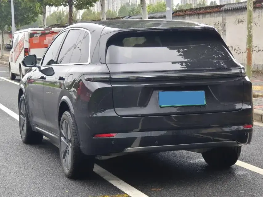 2024 LI L7 thumbnail 4