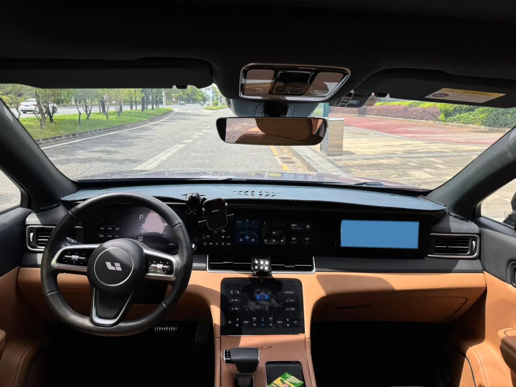 2021 LI ONE thumbnail 3