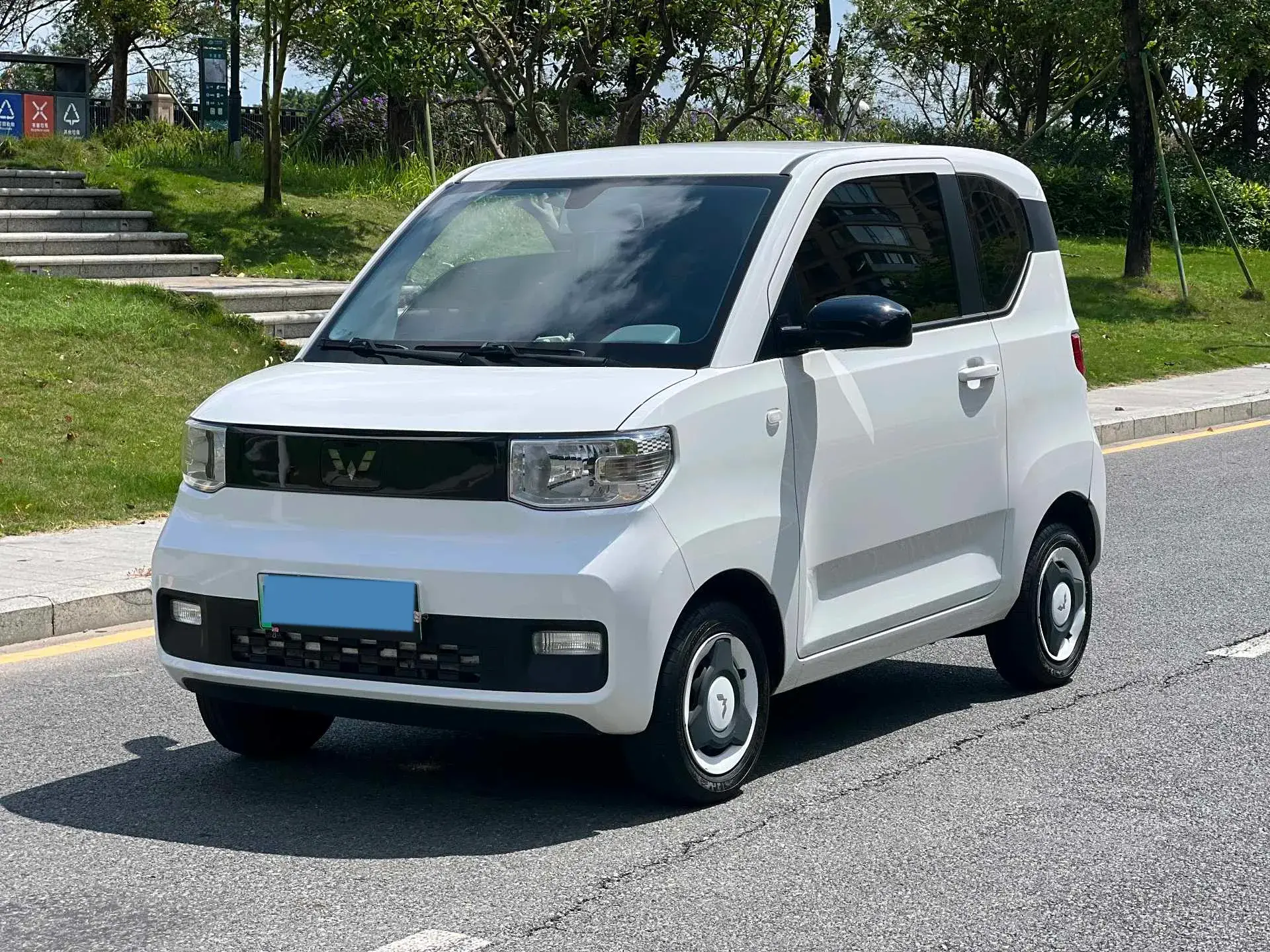 2022 WULING HONGGUANG view 1