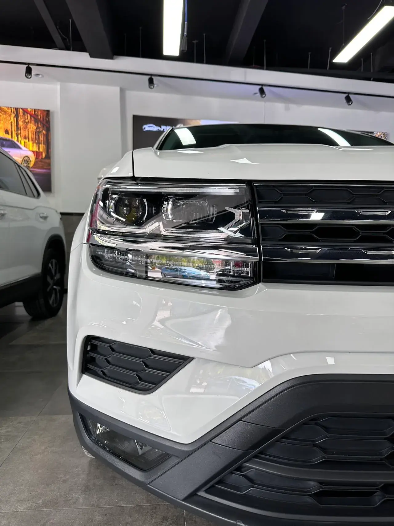 2021 VOLKSWAGEN THARU thumbnail 3