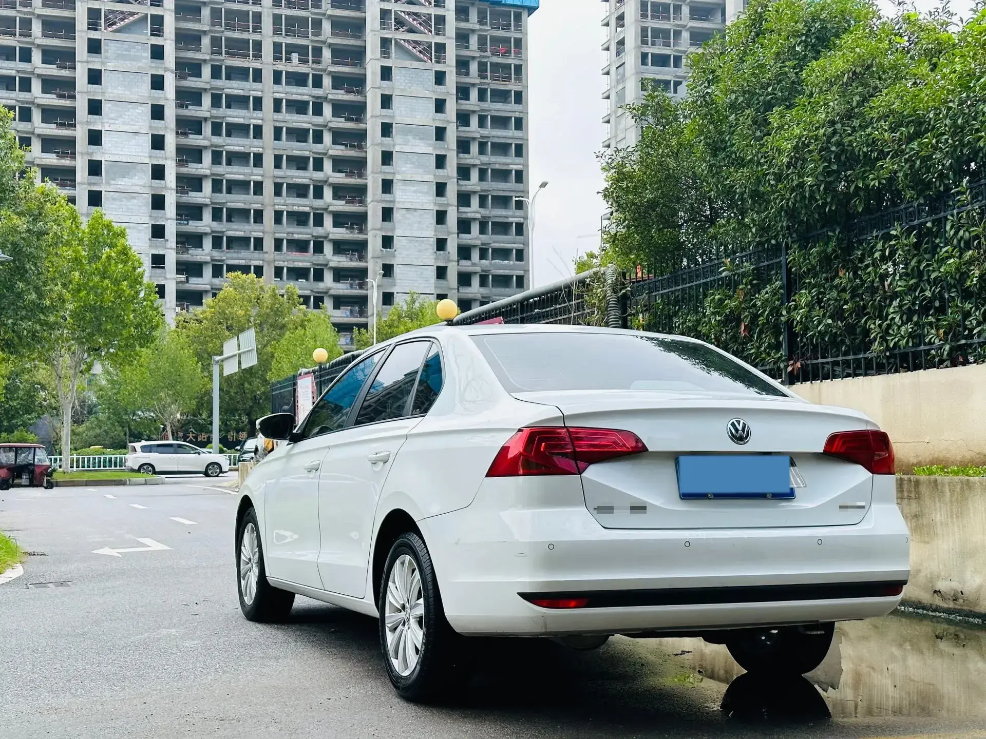 2019 VOLKSWAGEN BORA thumbnail 4