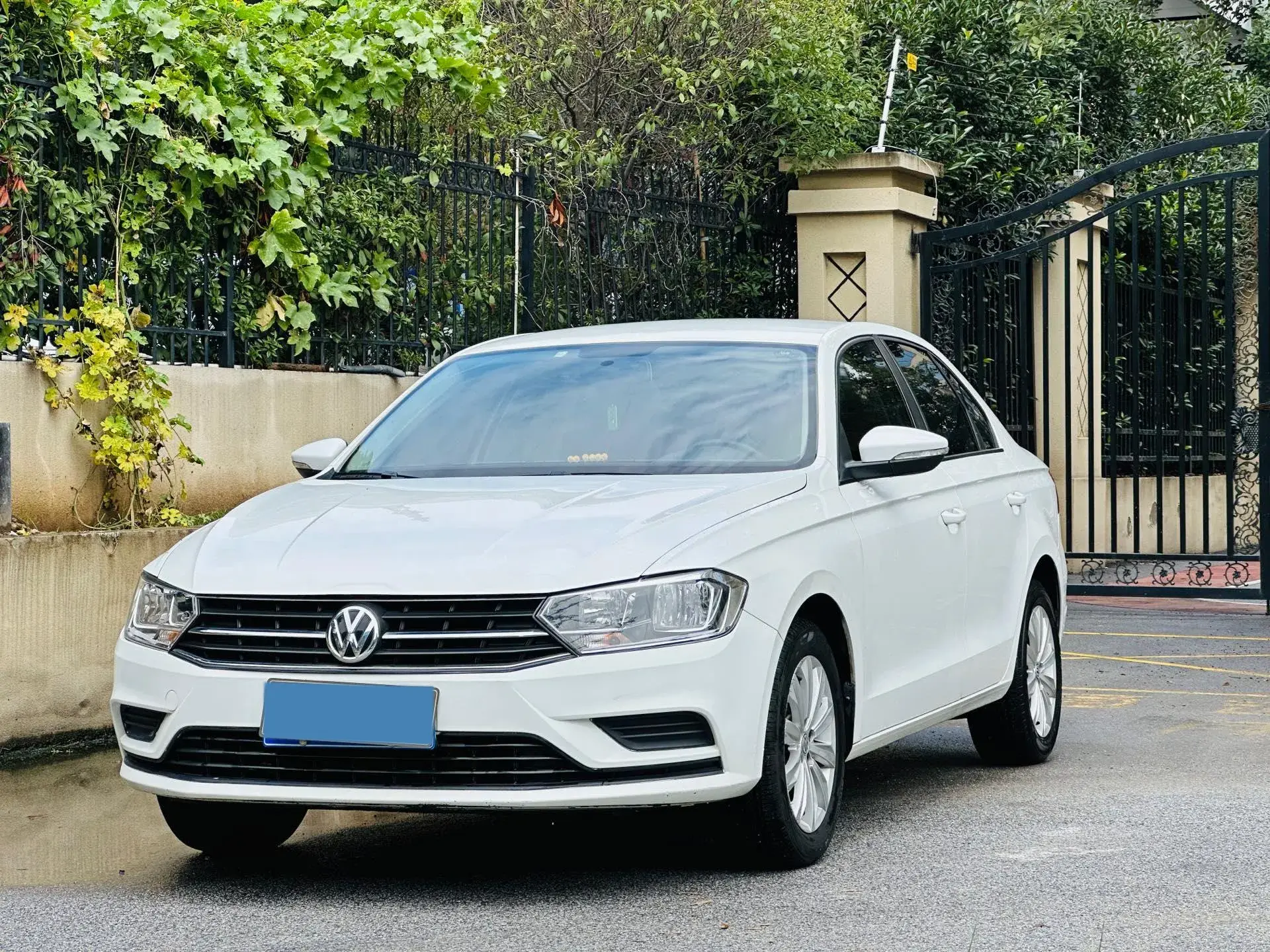 2019 VOLKSWAGEN BORA view 1