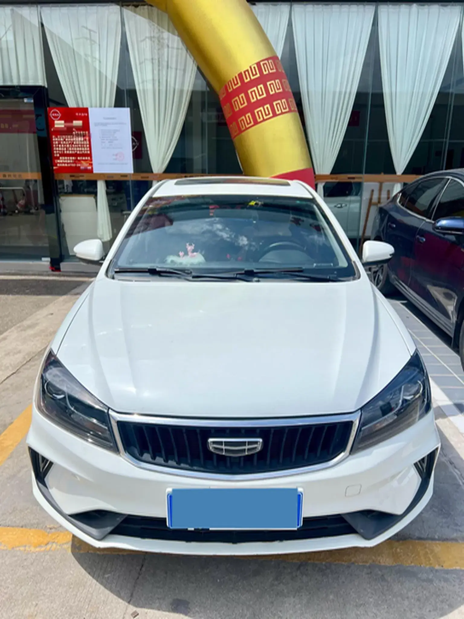2021 GEELY EMGRAND thumbnail 3