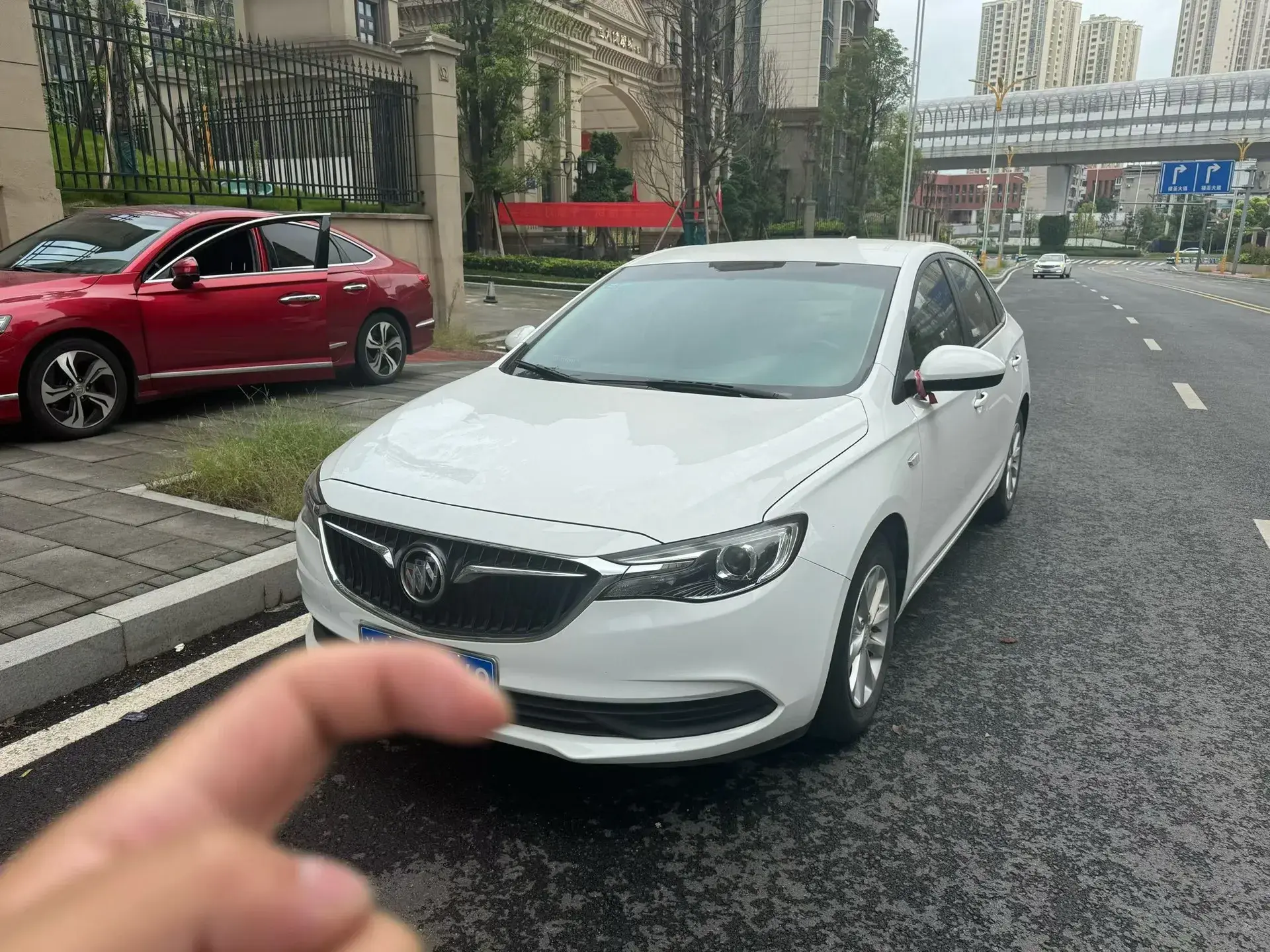 2019 BUICK EXCELLE view 1