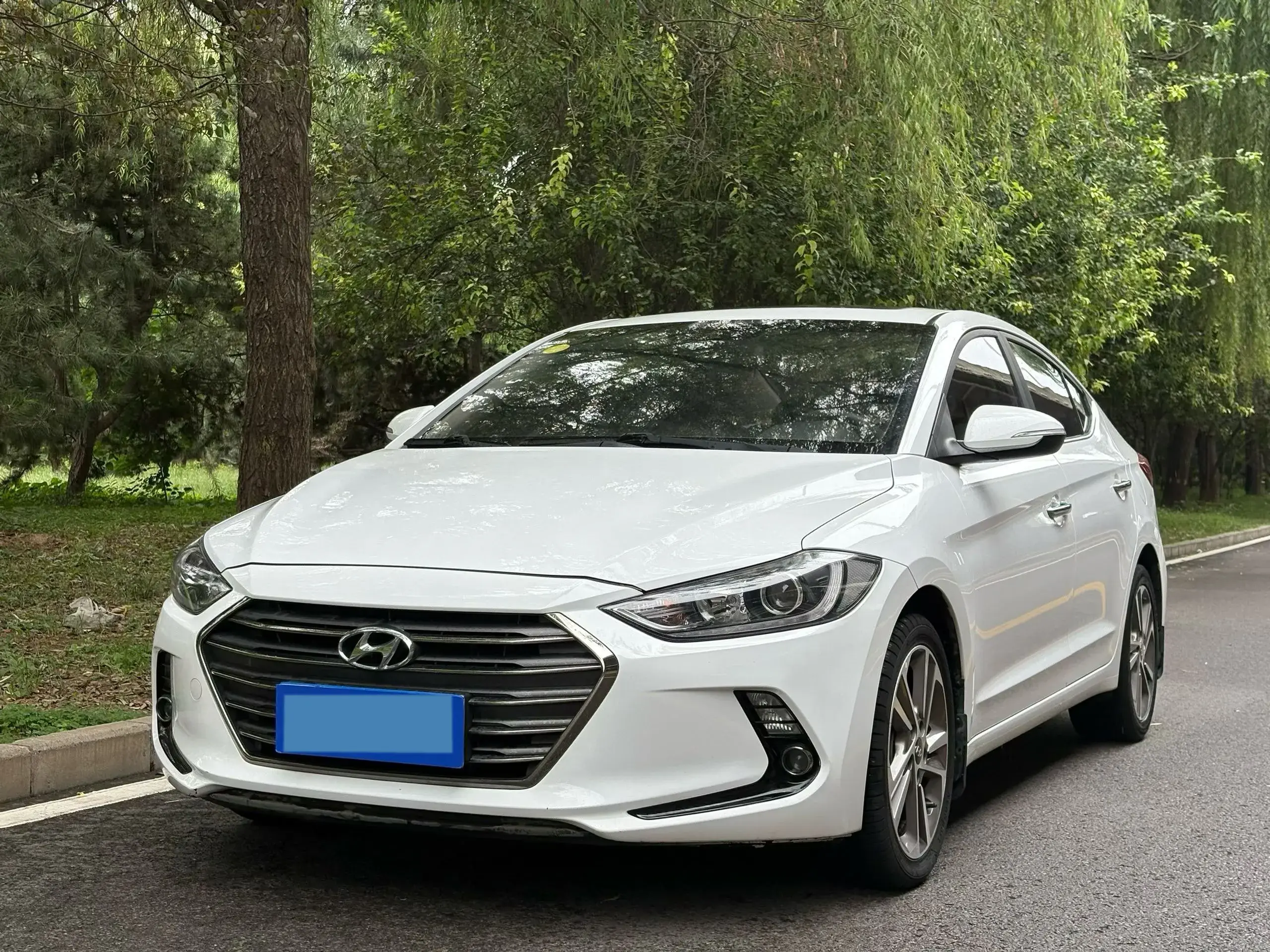 2016 HYUNDAI ELANTRA view 1