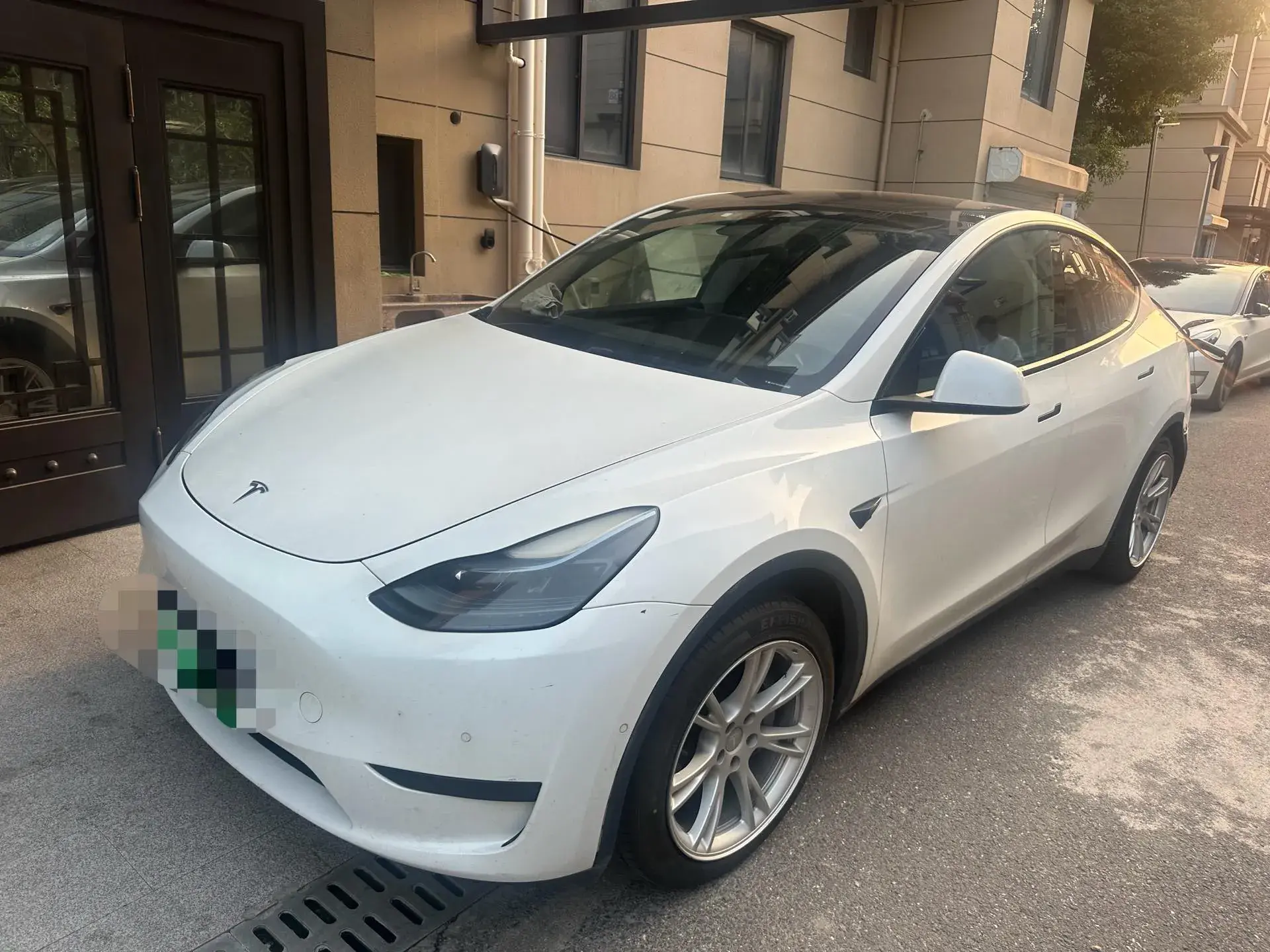 2022 TESLA MODEL view 1