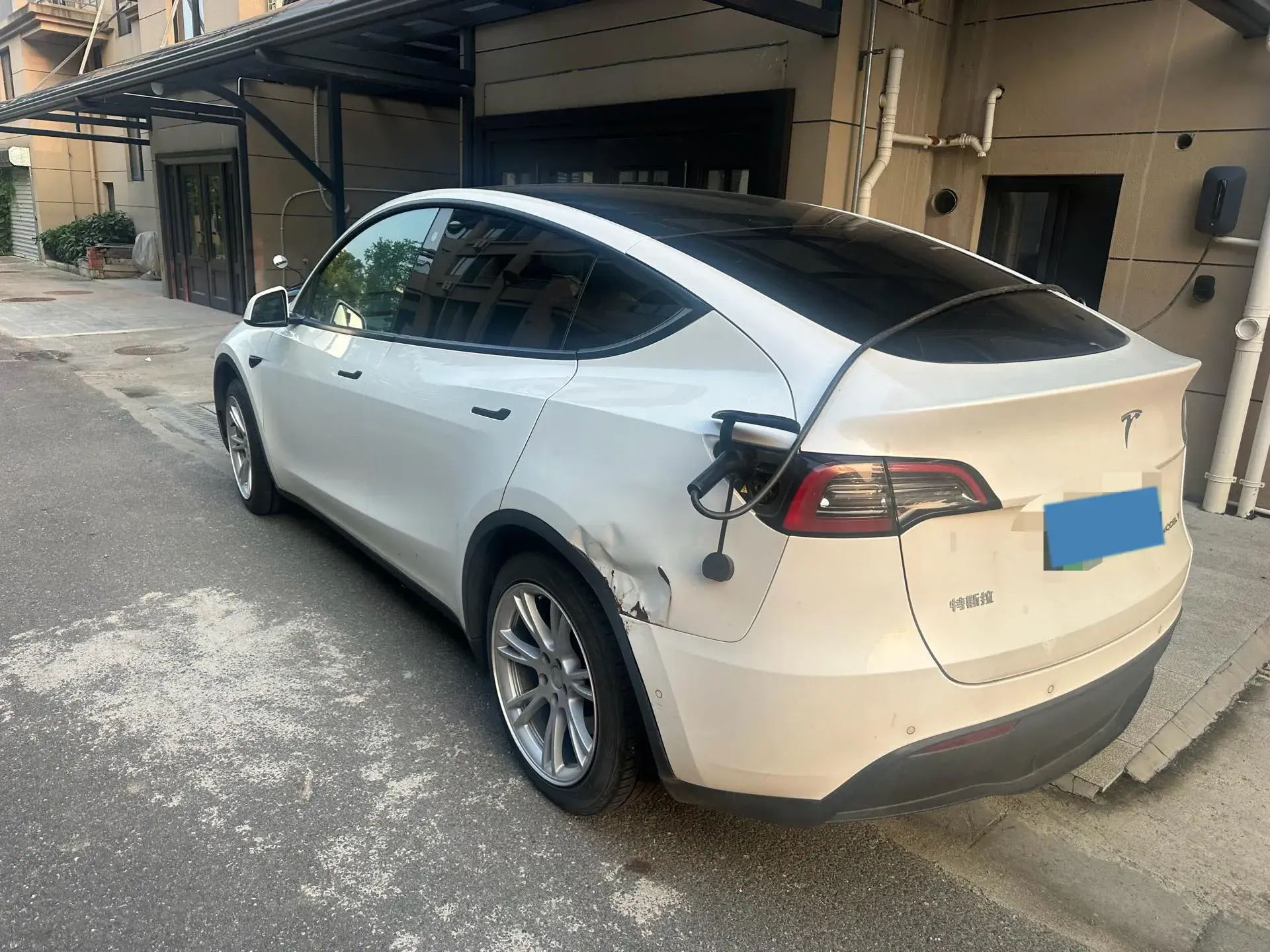 2022 TESLA MODEL thumbnail 4