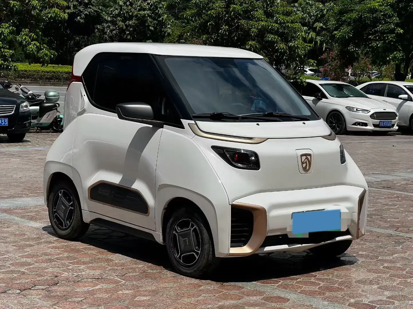 2019 BAOJUN E200 thumbnail 2