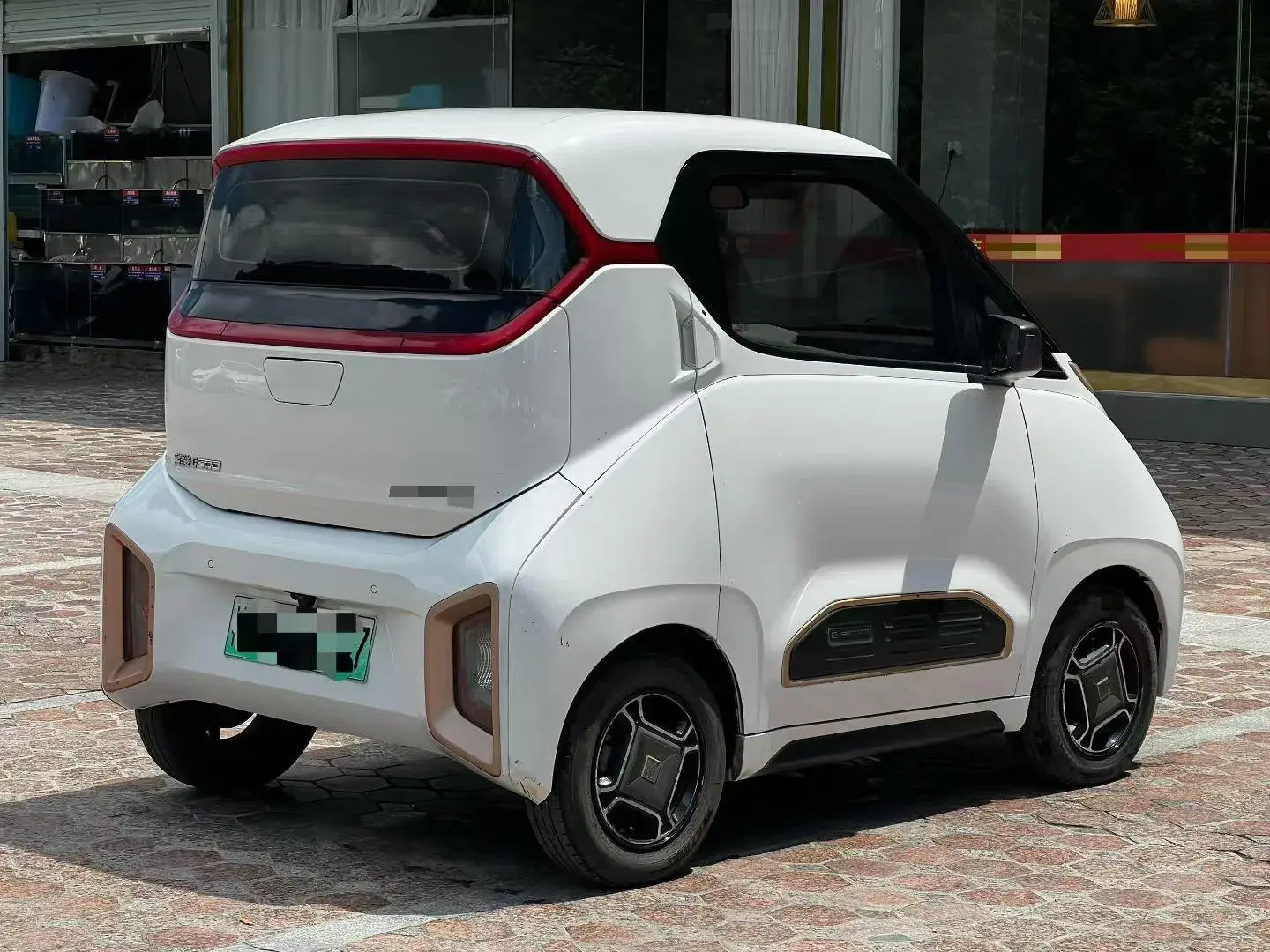 2019 BAOJUN E200 thumbnail 4