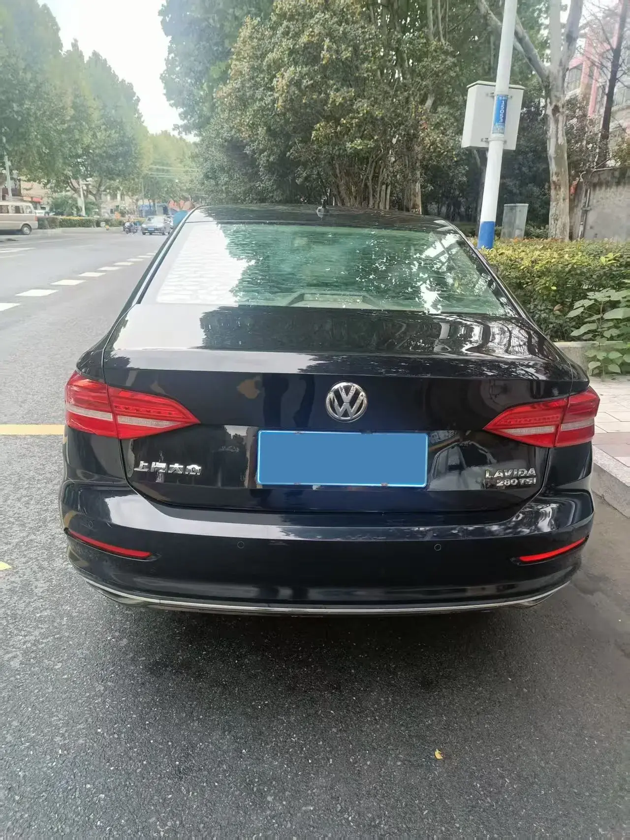 2019 VOLKSWAGEN LAVIDA thumbnail 3