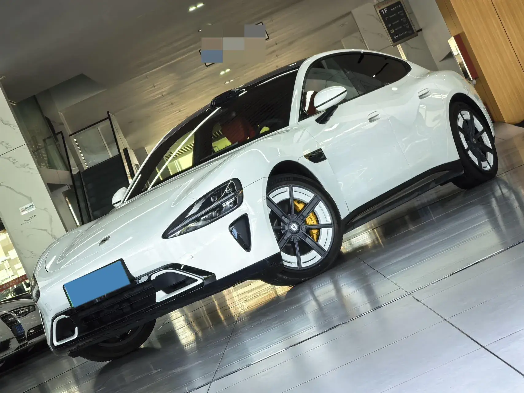 2024 MI SU7 thumbnail 3