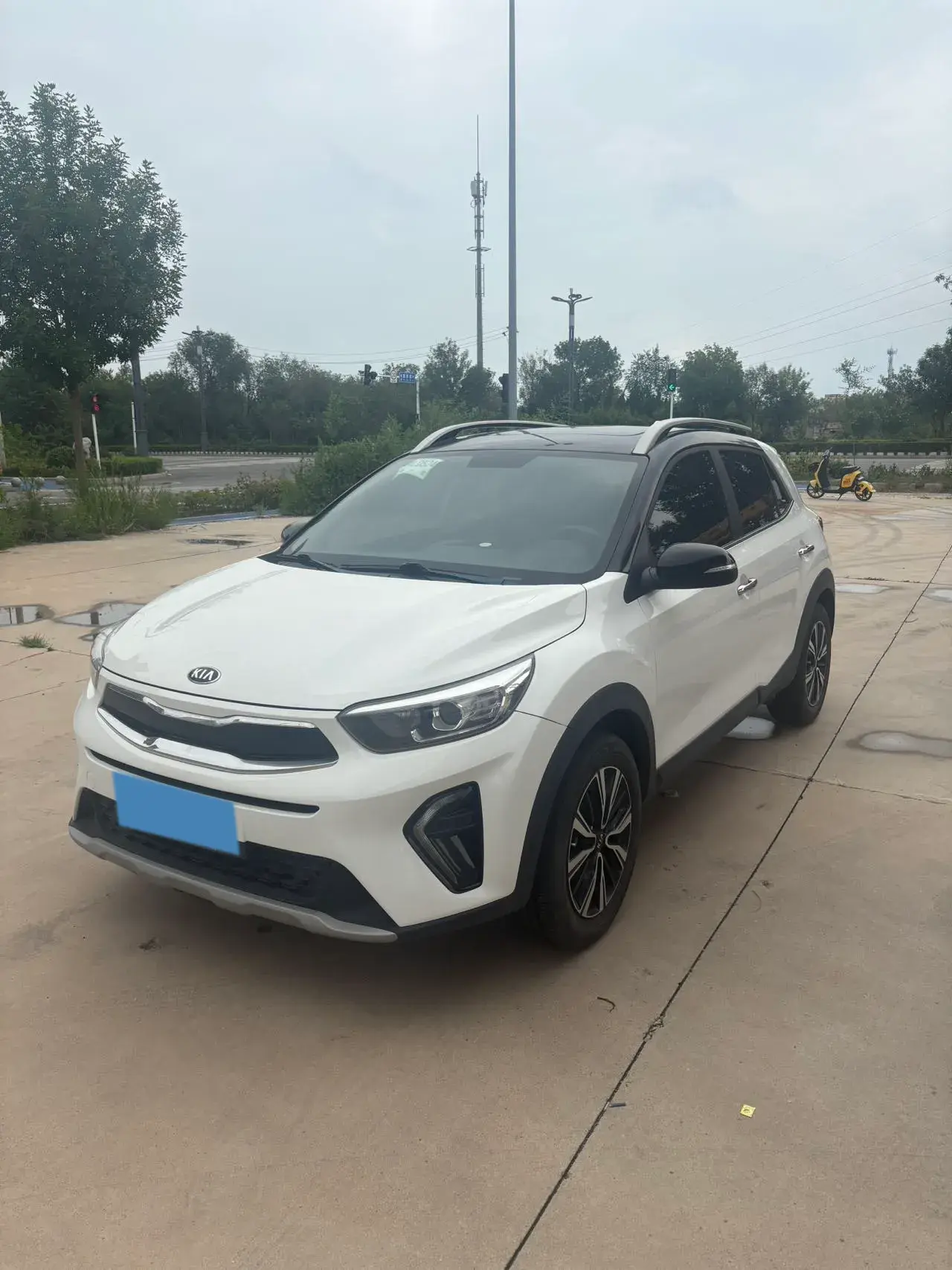 2021 KIA KX1 view 1
