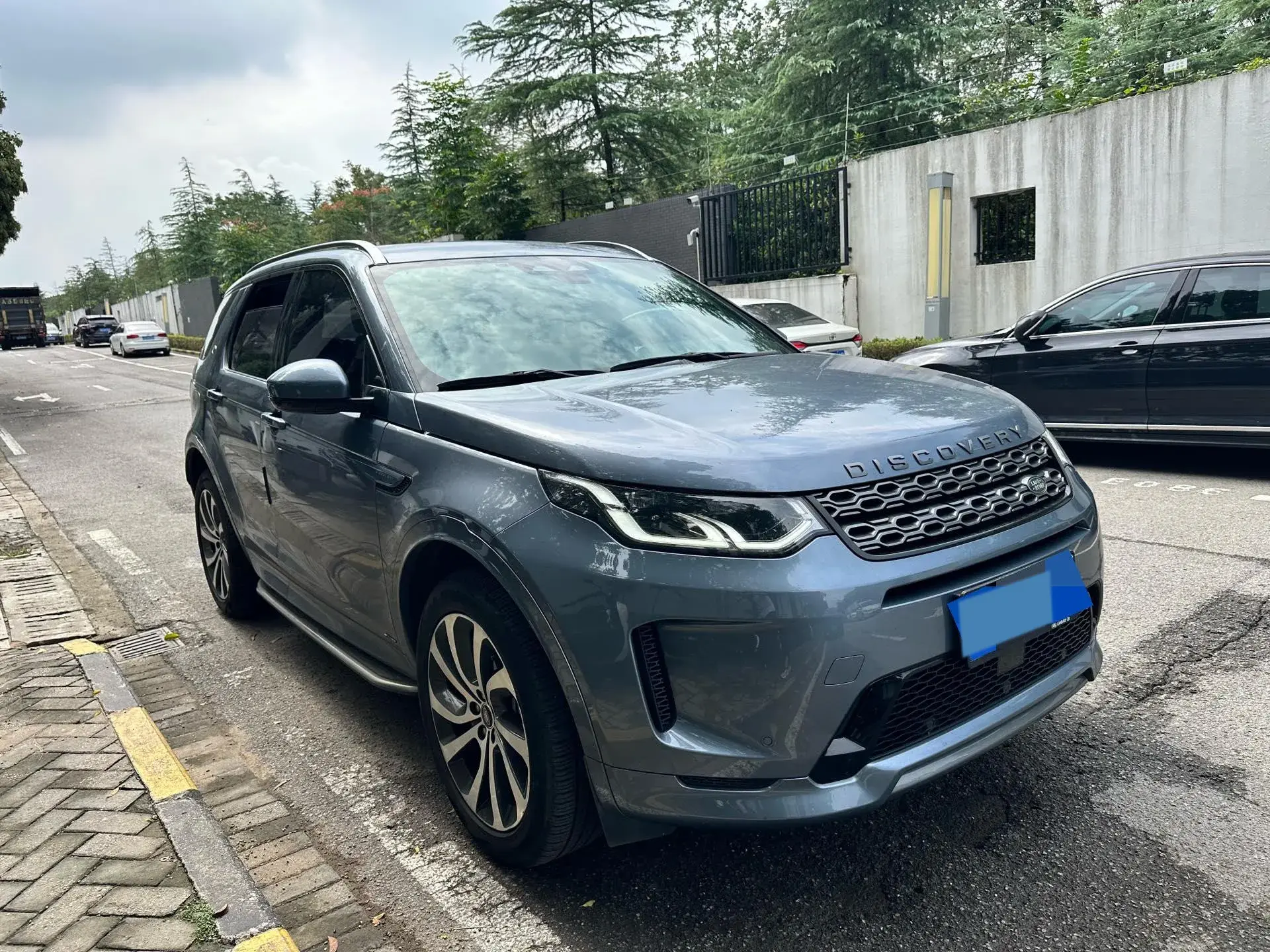2022 LAND ROVER thumbnail 3