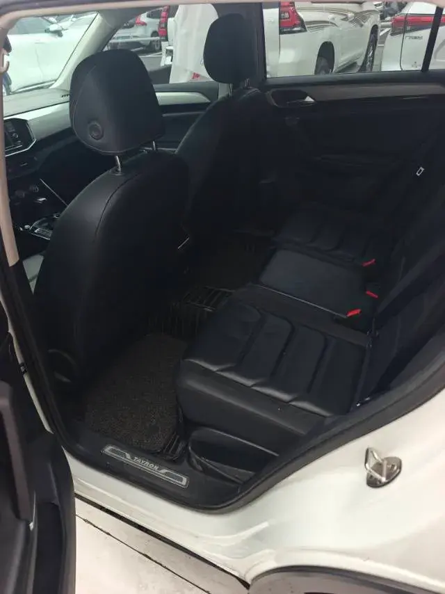 2019 VOLKSWAGEN TAYRON thumbnail 3