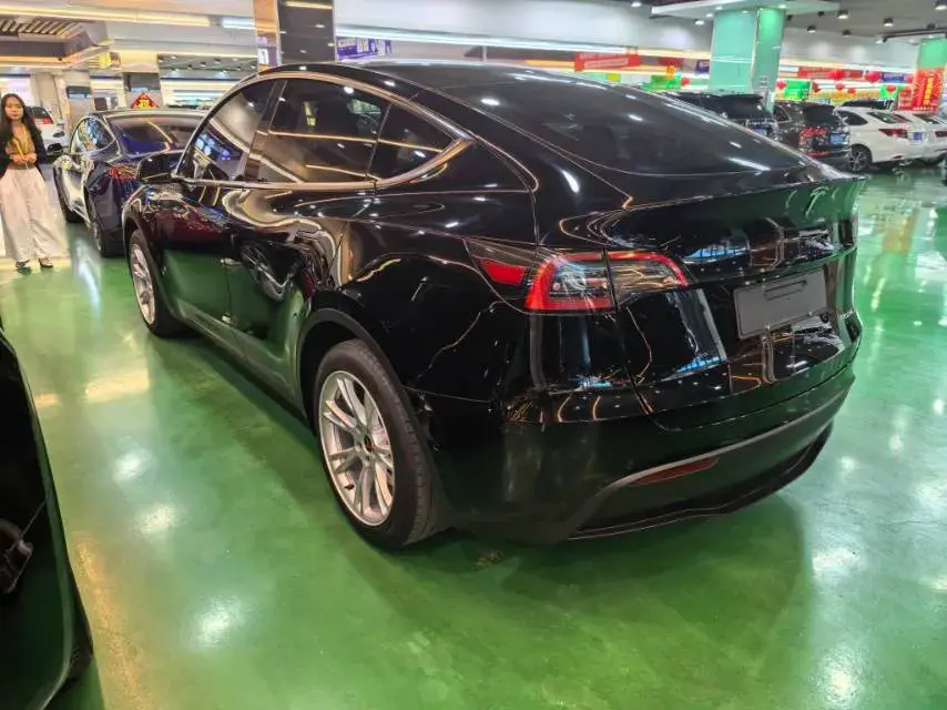 2022 TESLA MODEL thumbnail 4