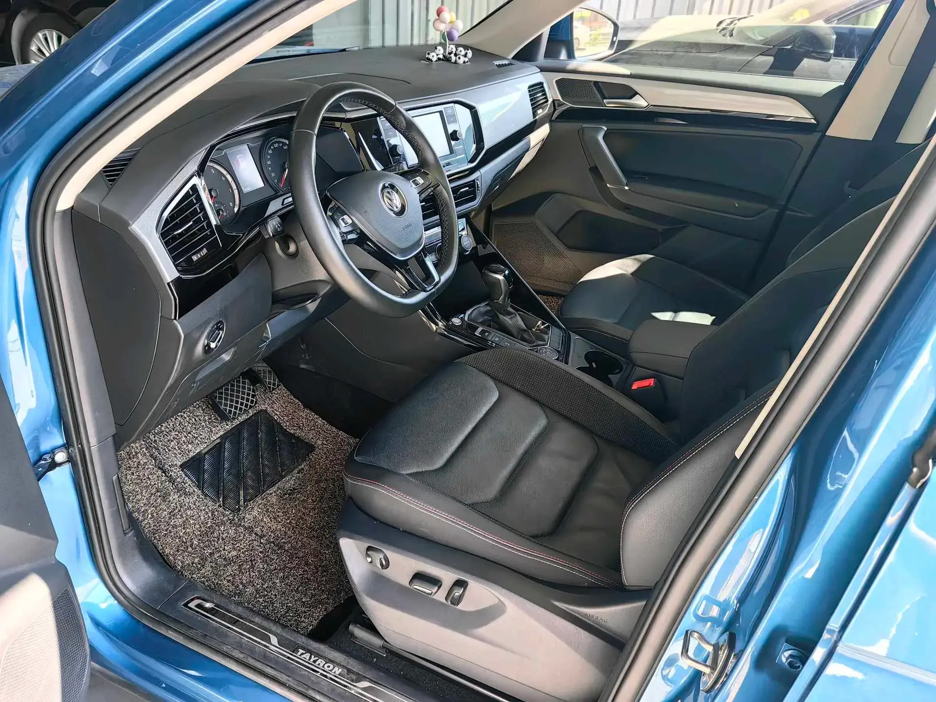 2019 VOLKSWAGEN TAYRON thumbnail 2