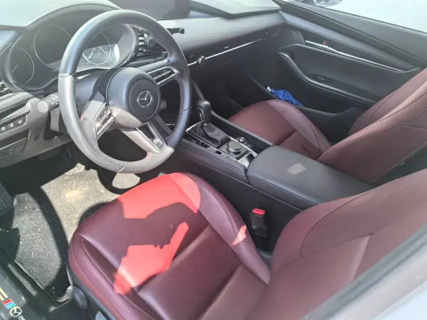 2023 MAZDA 3 thumbnail 2