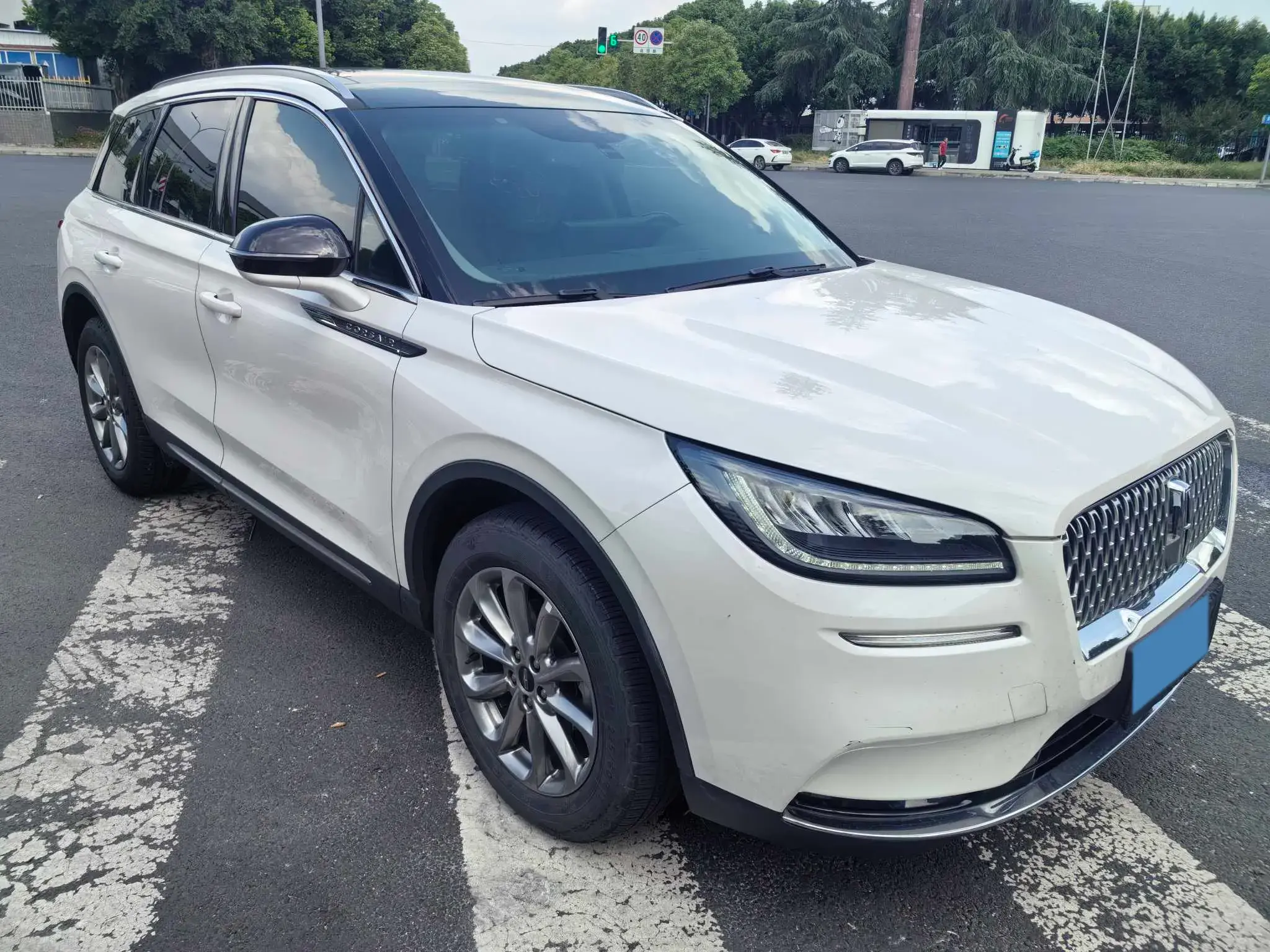 2021 LINCOLN CORSAIR thumbnail 3