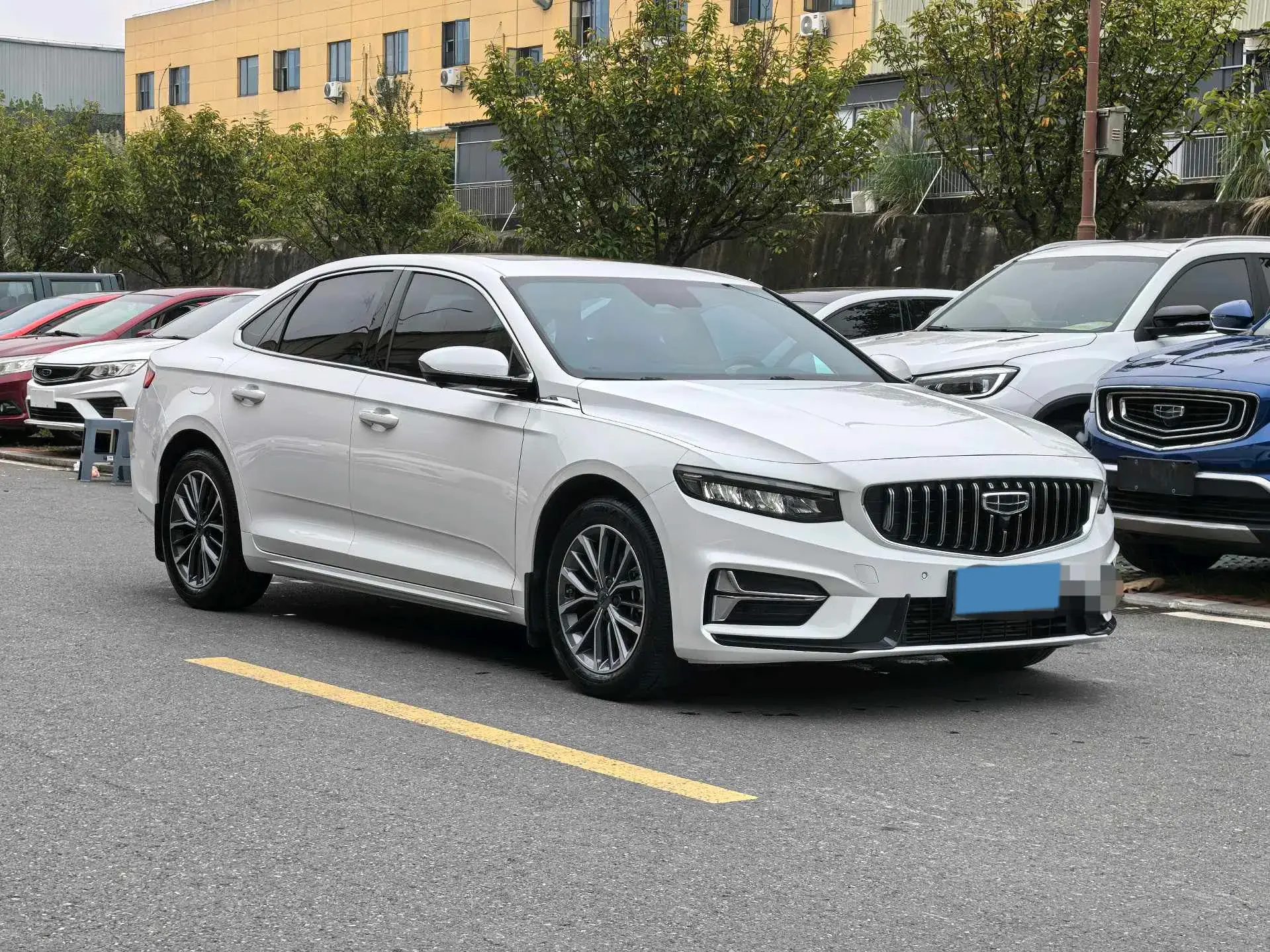 2023 GEELY PREFACE thumbnail 2