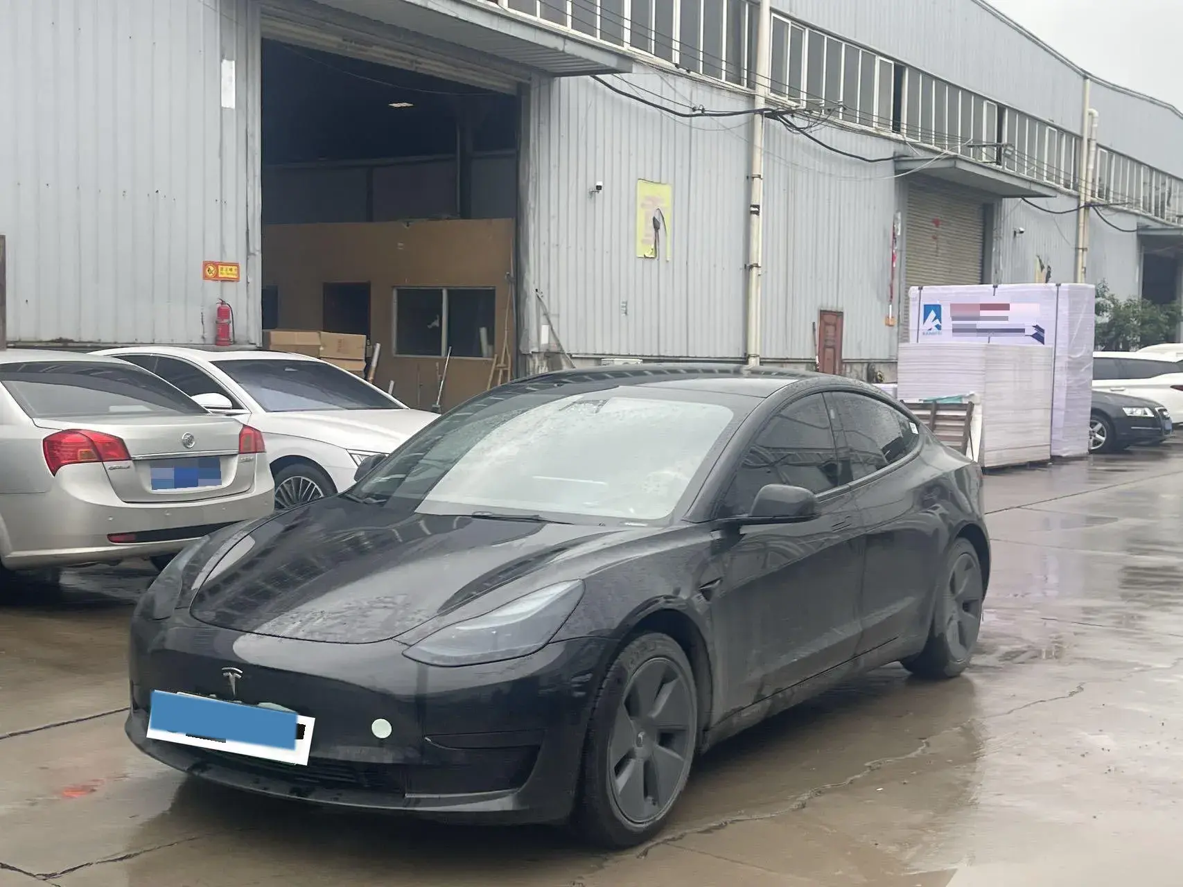 2022 TESLA MODEL view 1