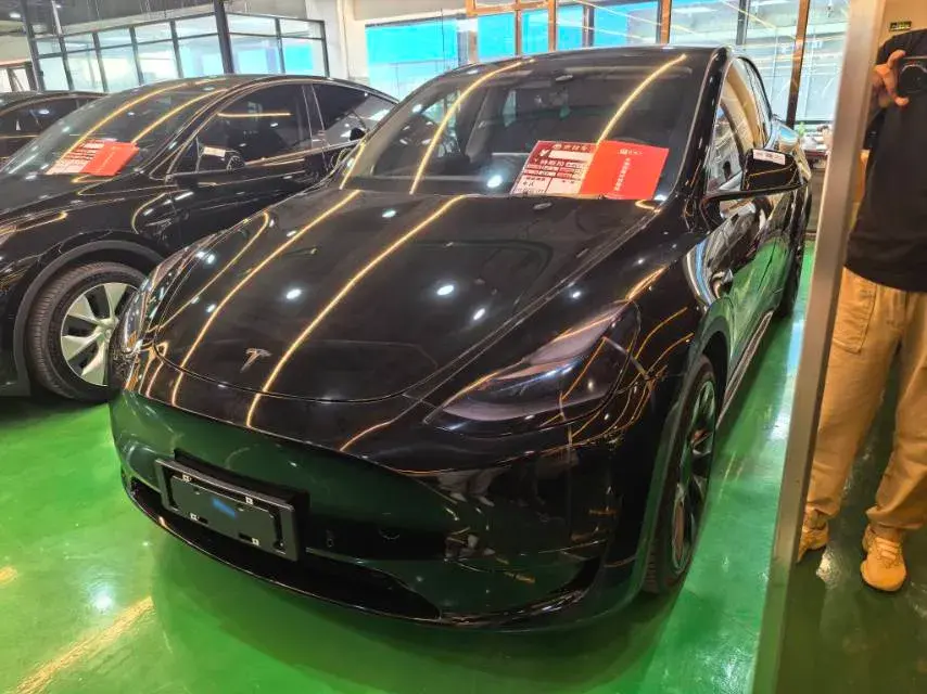 2021 TESLA MODEL view 1