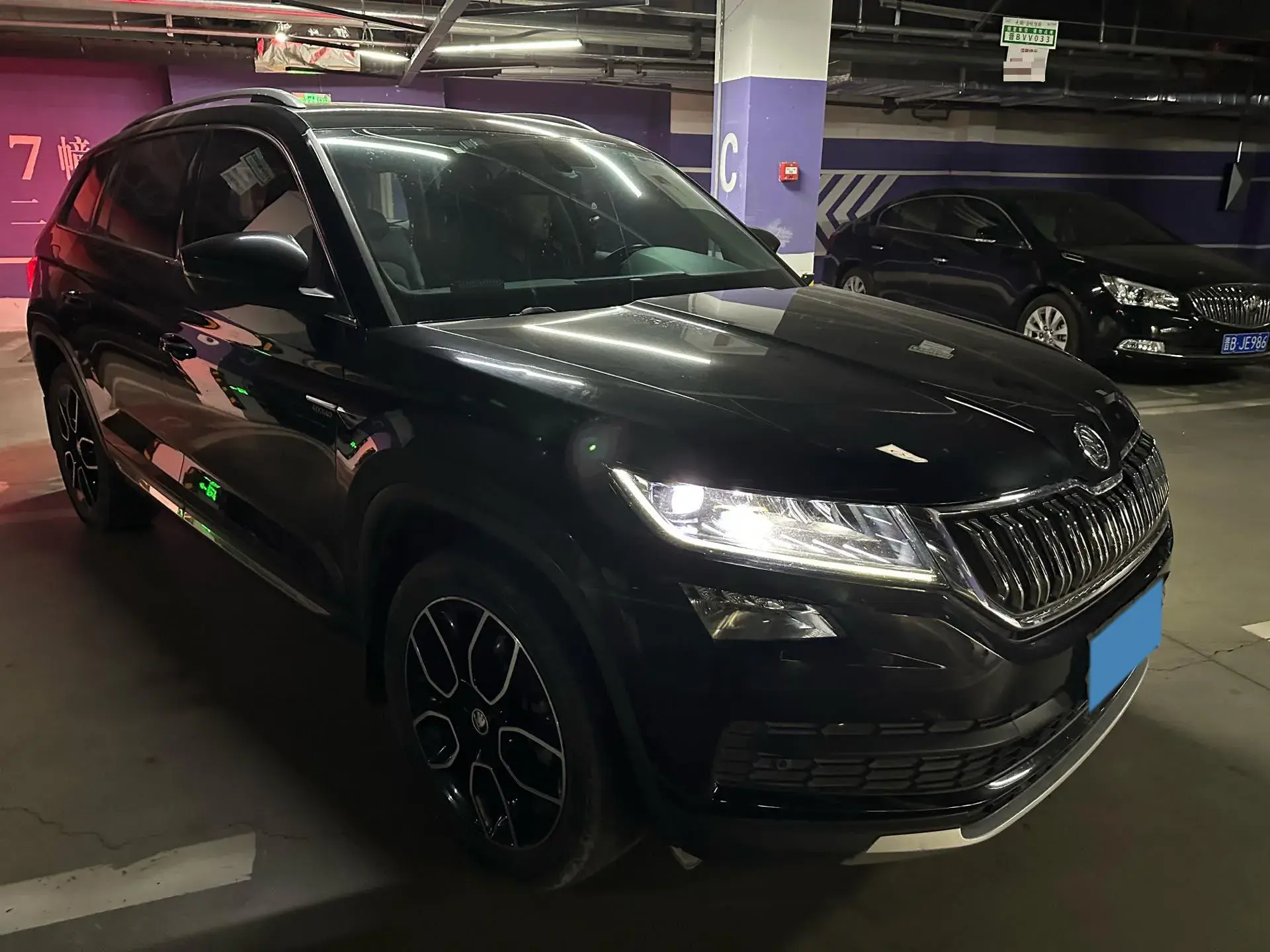 2019 SKODA KODIAK thumbnail 3