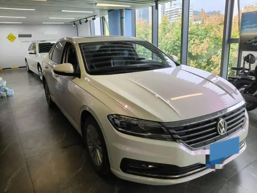 2018 VOLKSWAGEN LAVIDA thumbnail 3