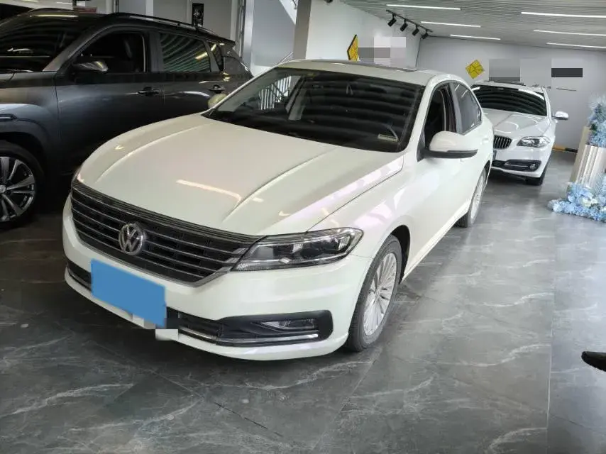 2018 VOLKSWAGEN LAVIDA view 1