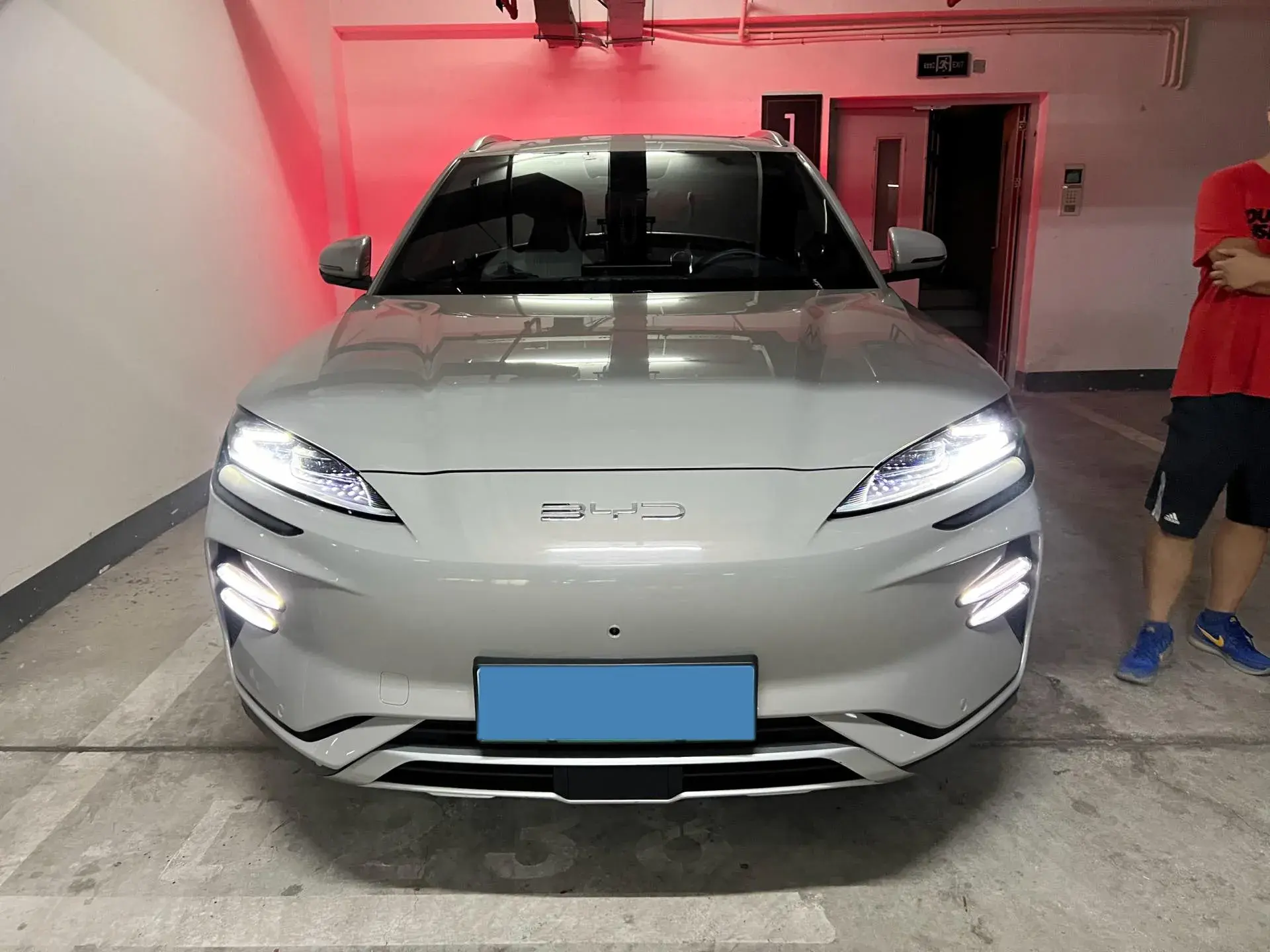 2024 BYD SONG thumbnail 2