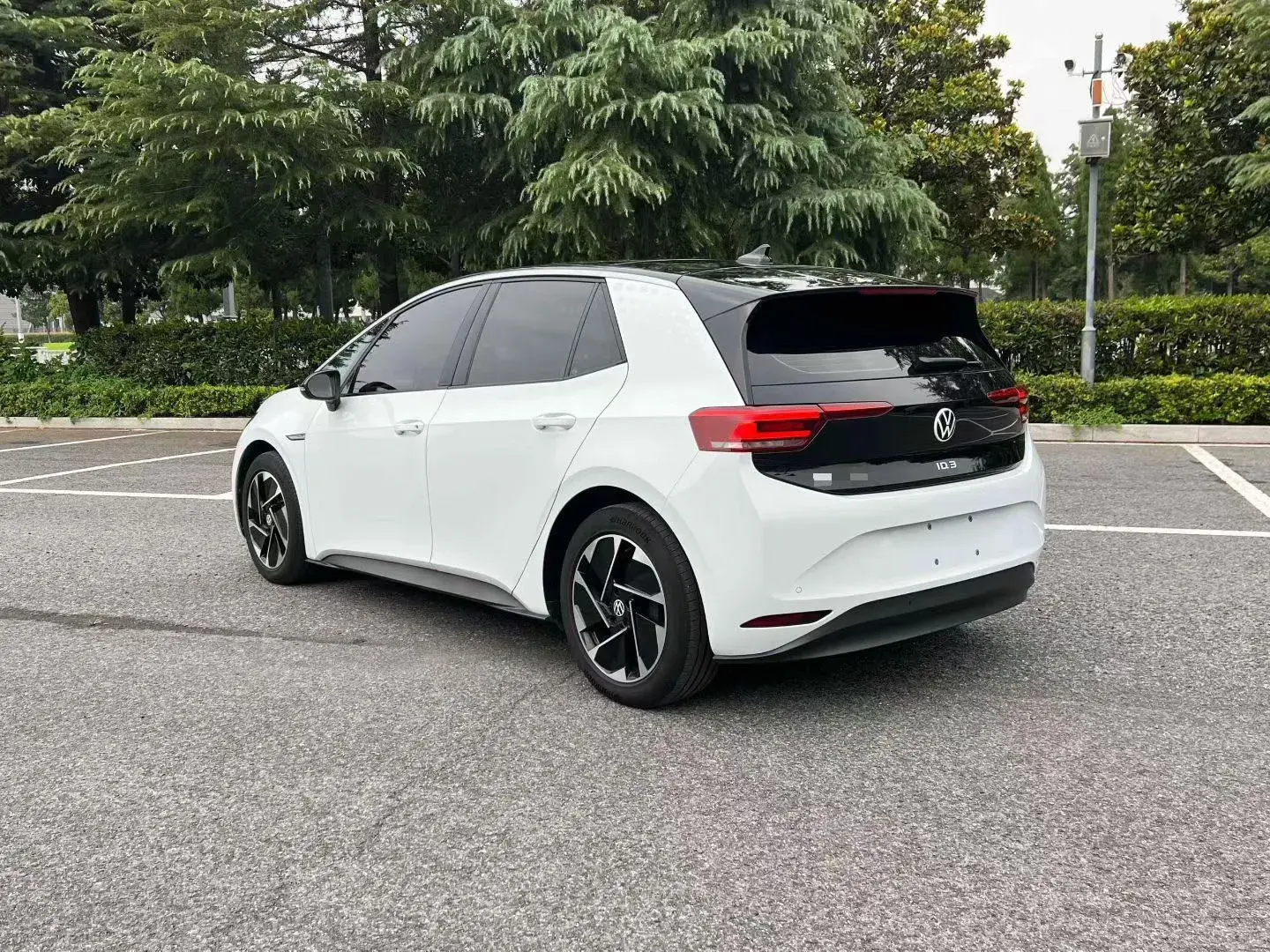 2022 VOLKSWAGEN ID.3 thumbnail 4