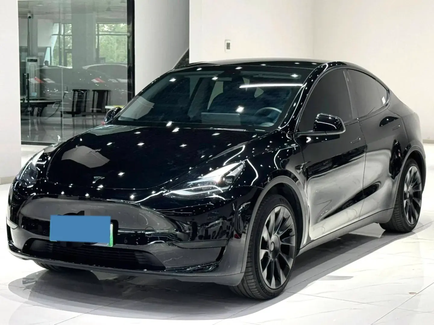 2022 TESLA MODEL view 1