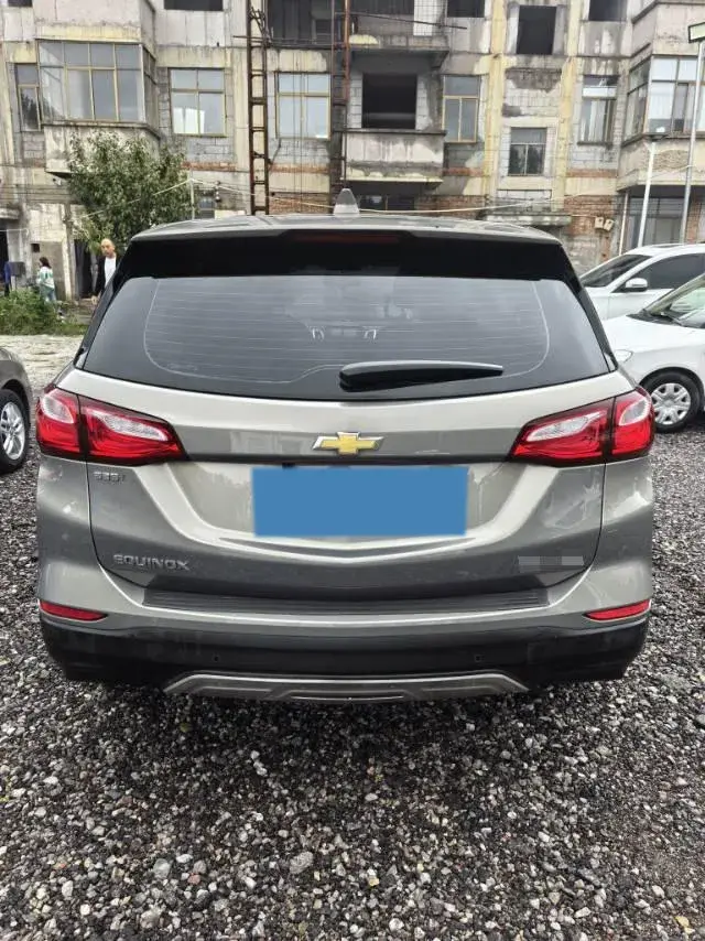 2018 CHEVROLET EQUINOX thumbnail 4