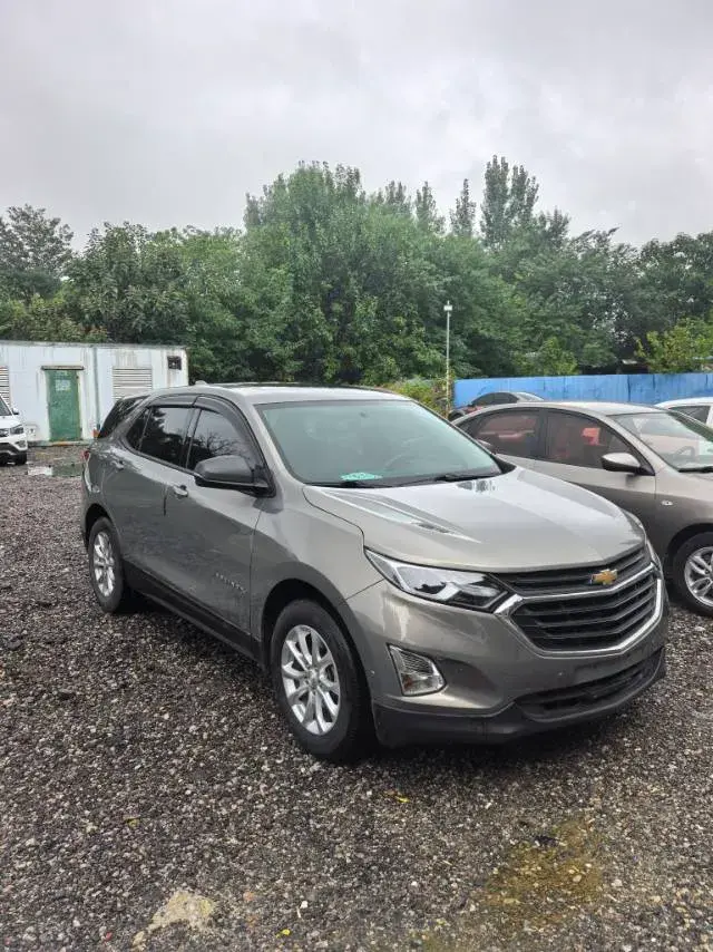 2018 CHEVROLET EQUINOX thumbnail 3