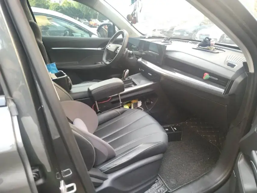 2022 ROEWE RX5 thumbnail 2