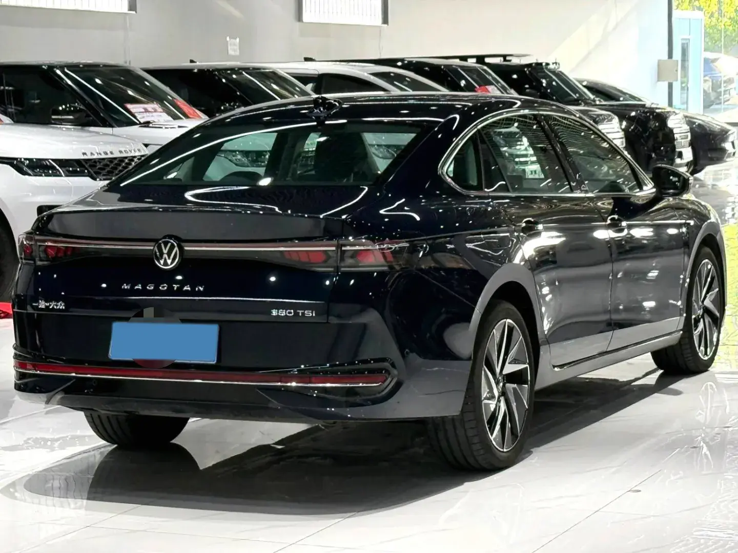 2024 VOLKSWAGEN MAGOTAN thumbnail 4