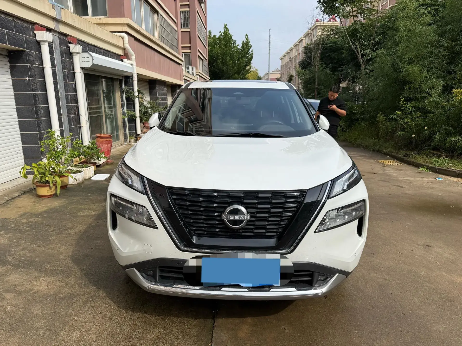 2023 NISSAN X-TRAIL thumbnail 3