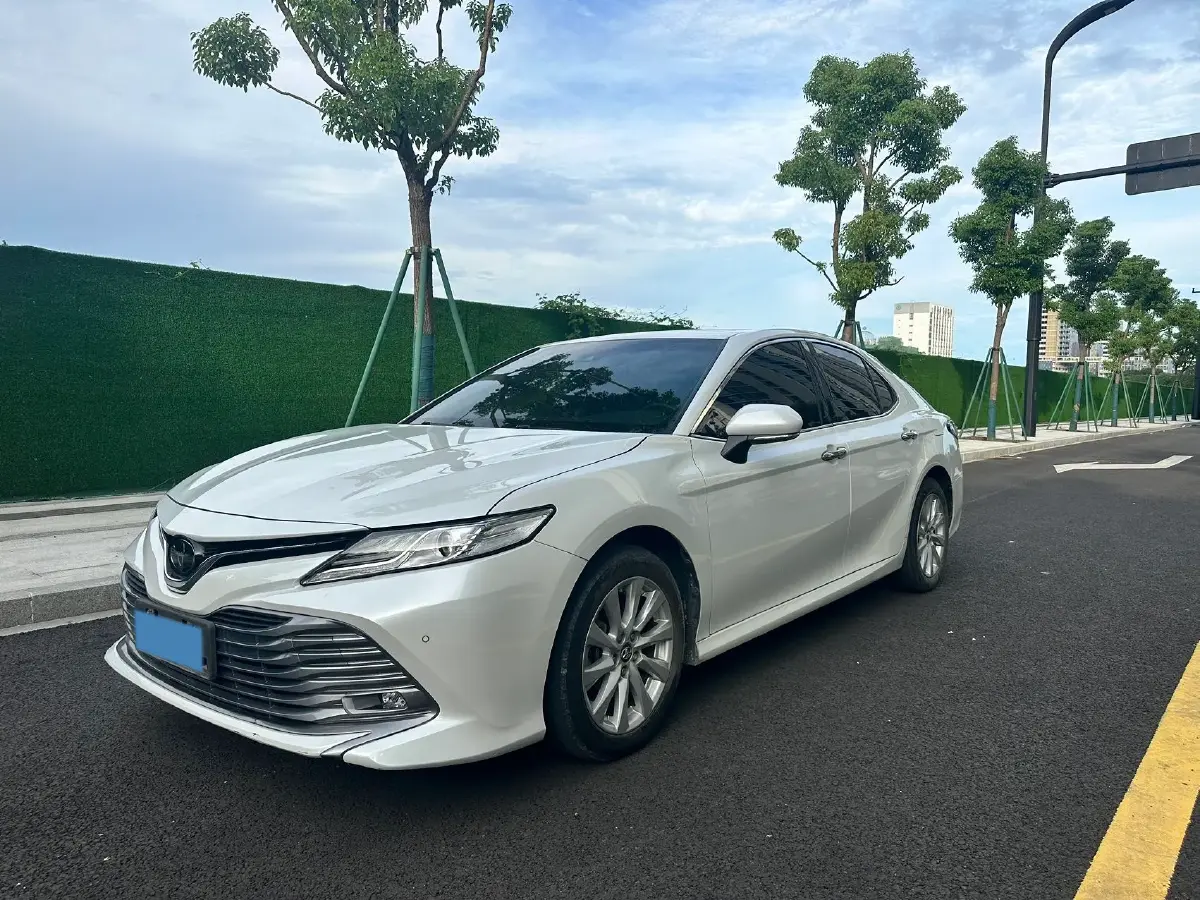 2019 Toyota Camry 2.0L 178HP L4 CVT