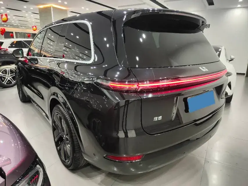 2022 LI L9 thumbnail 3