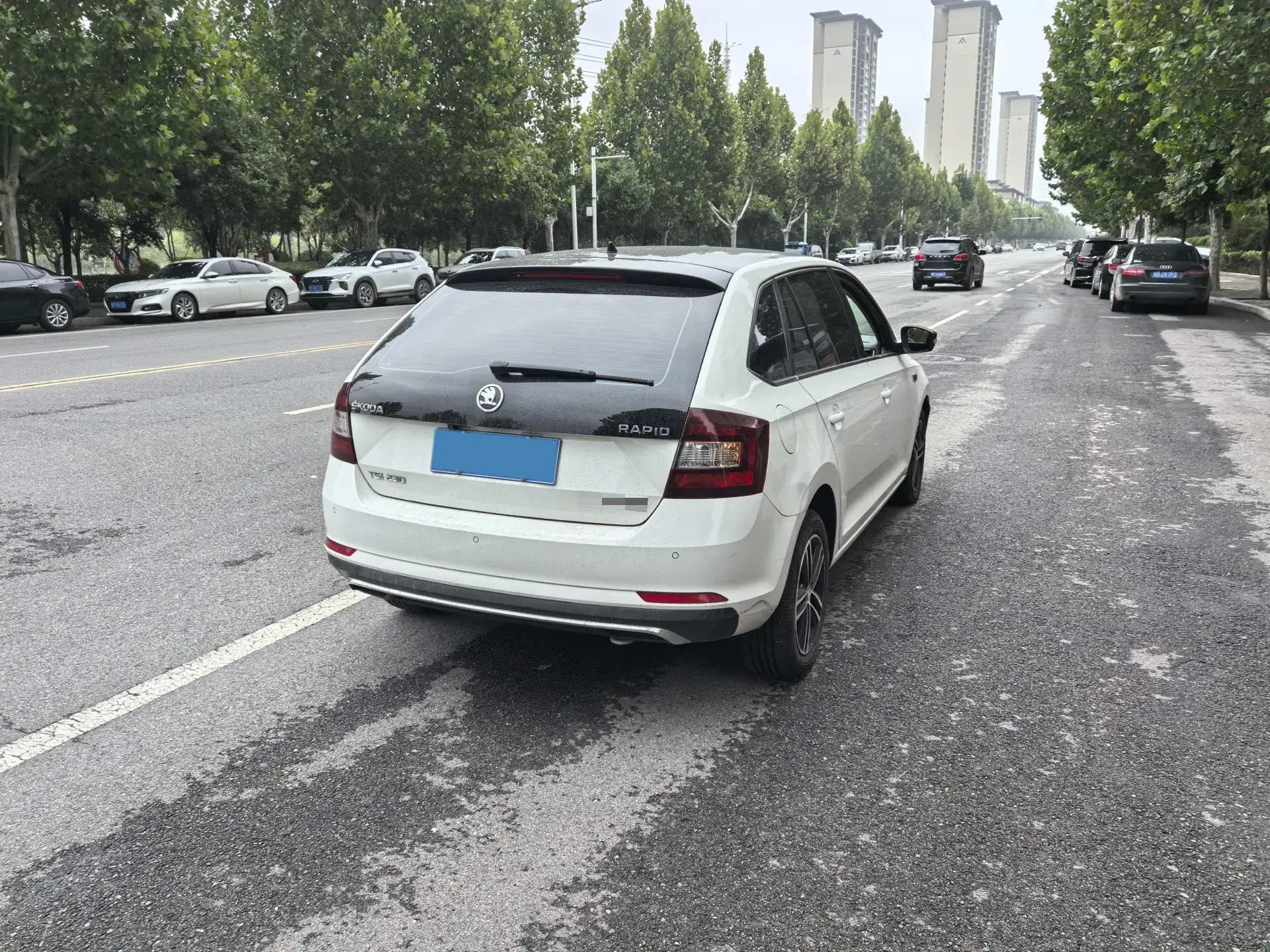 2018 SKODA RAPID thumbnail 3