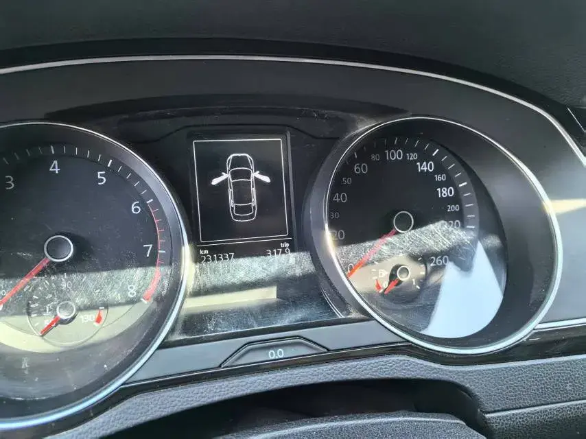 2017 VOLKSWAGEN MAGOTAN thumbnail 4