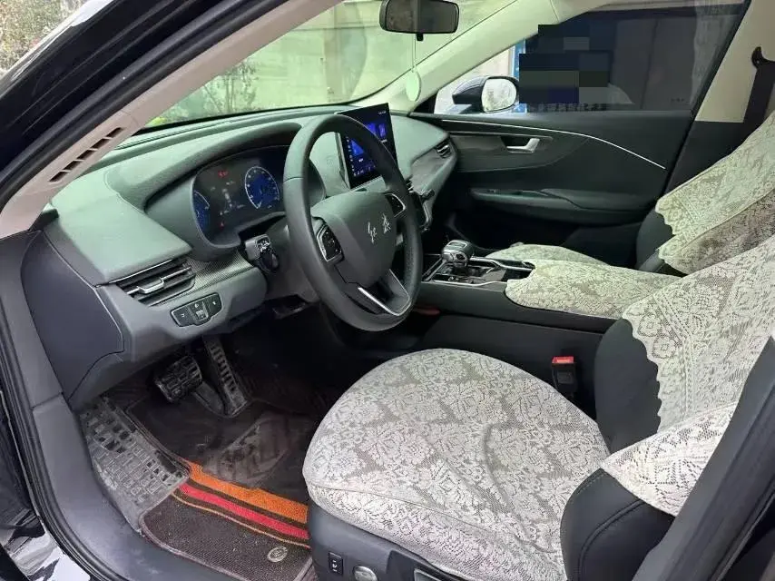 2022 HONGQI E-QM5 thumbnail 4