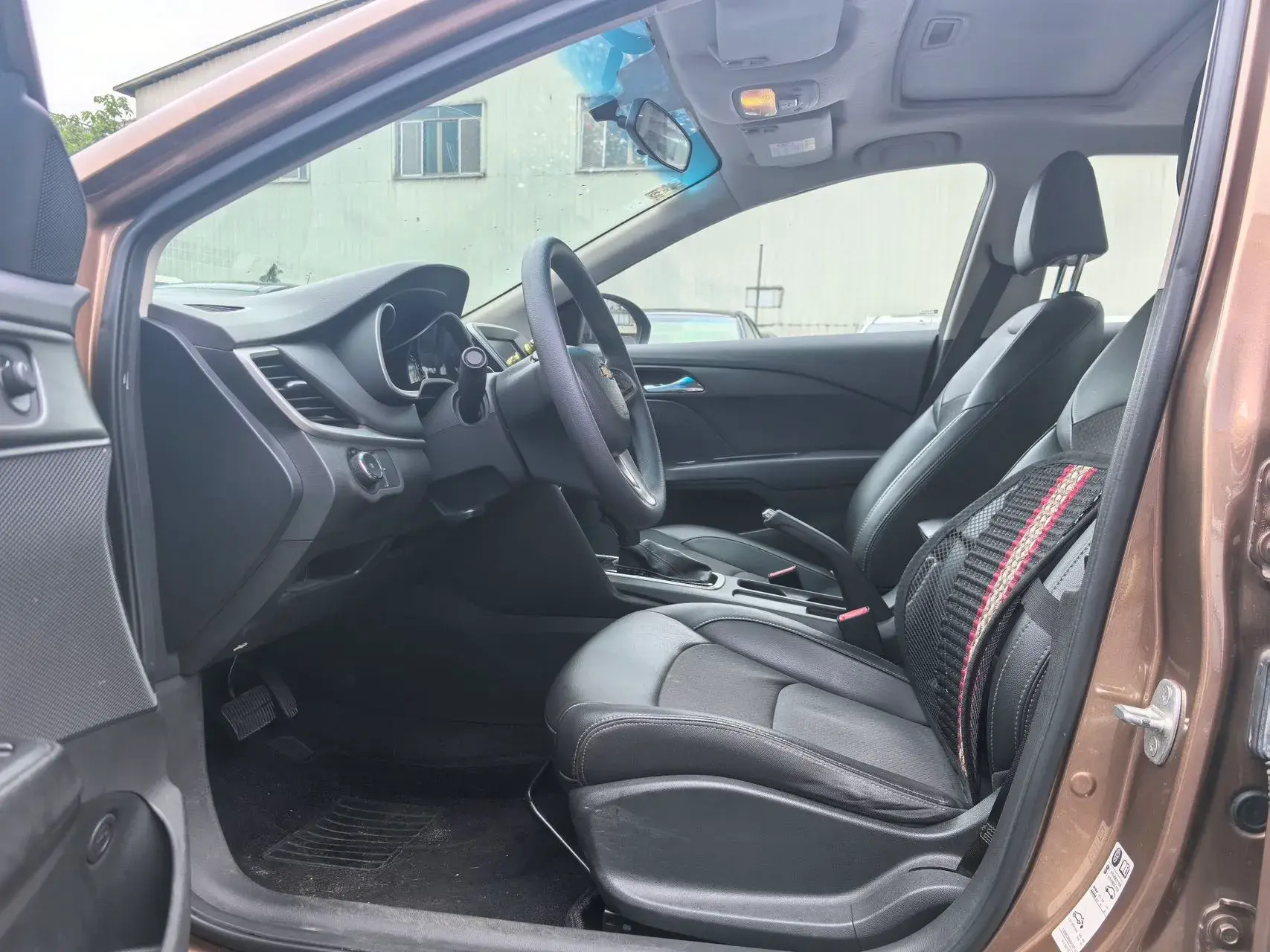 2019 CHEVROLET CAVALIER thumbnail 4