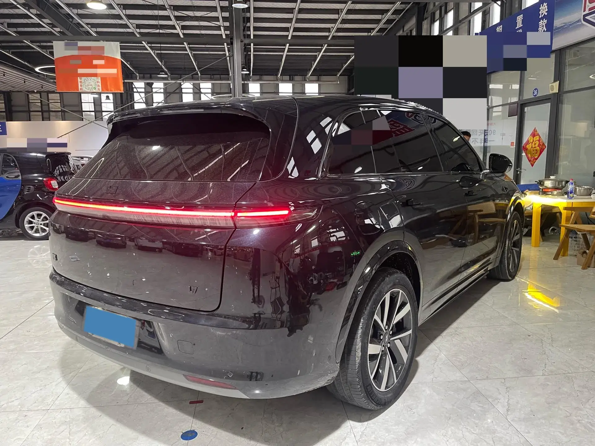 2023 LI L7 thumbnail 2