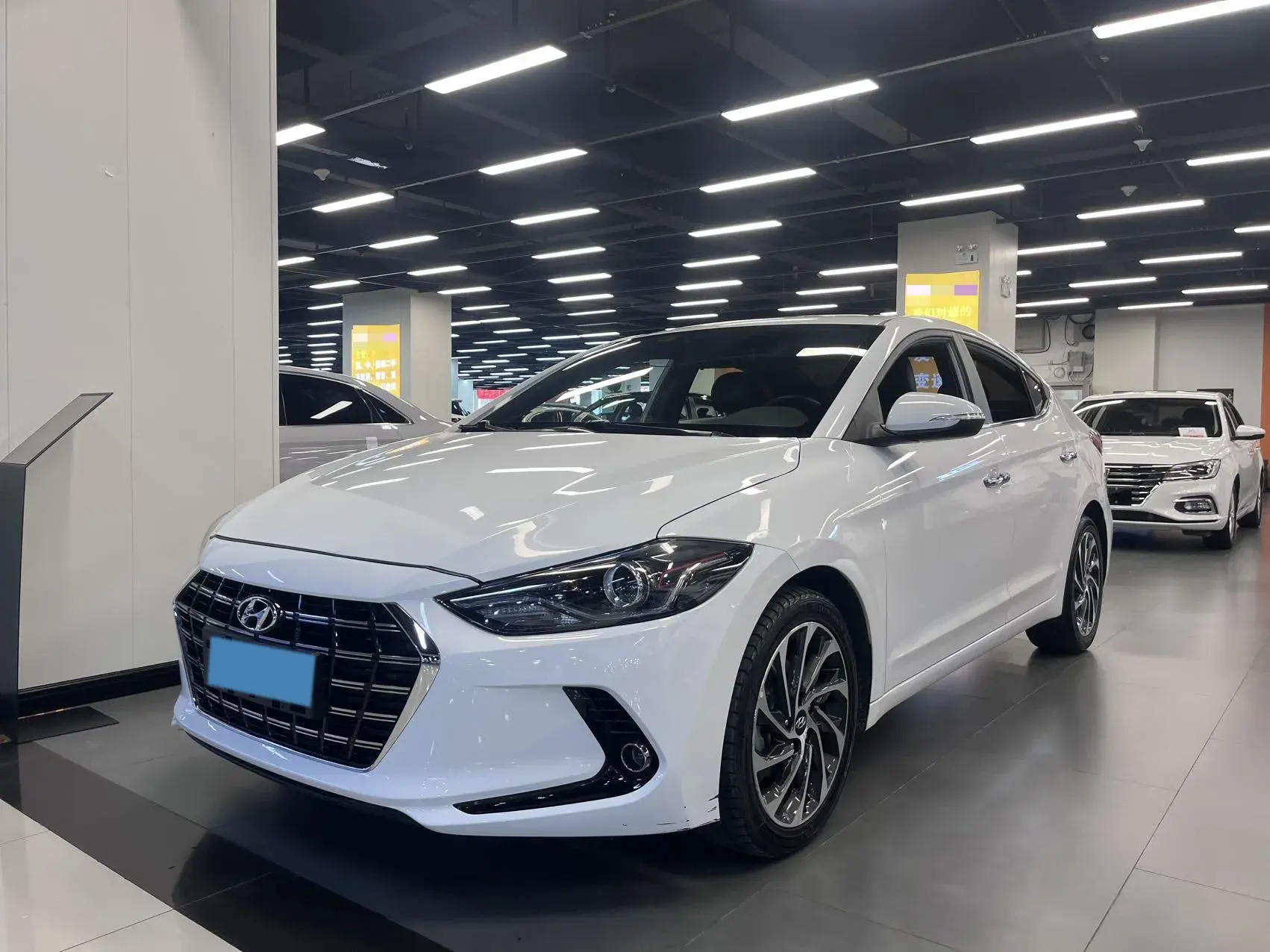 2019 HYUNDAI ELANTRA view 1