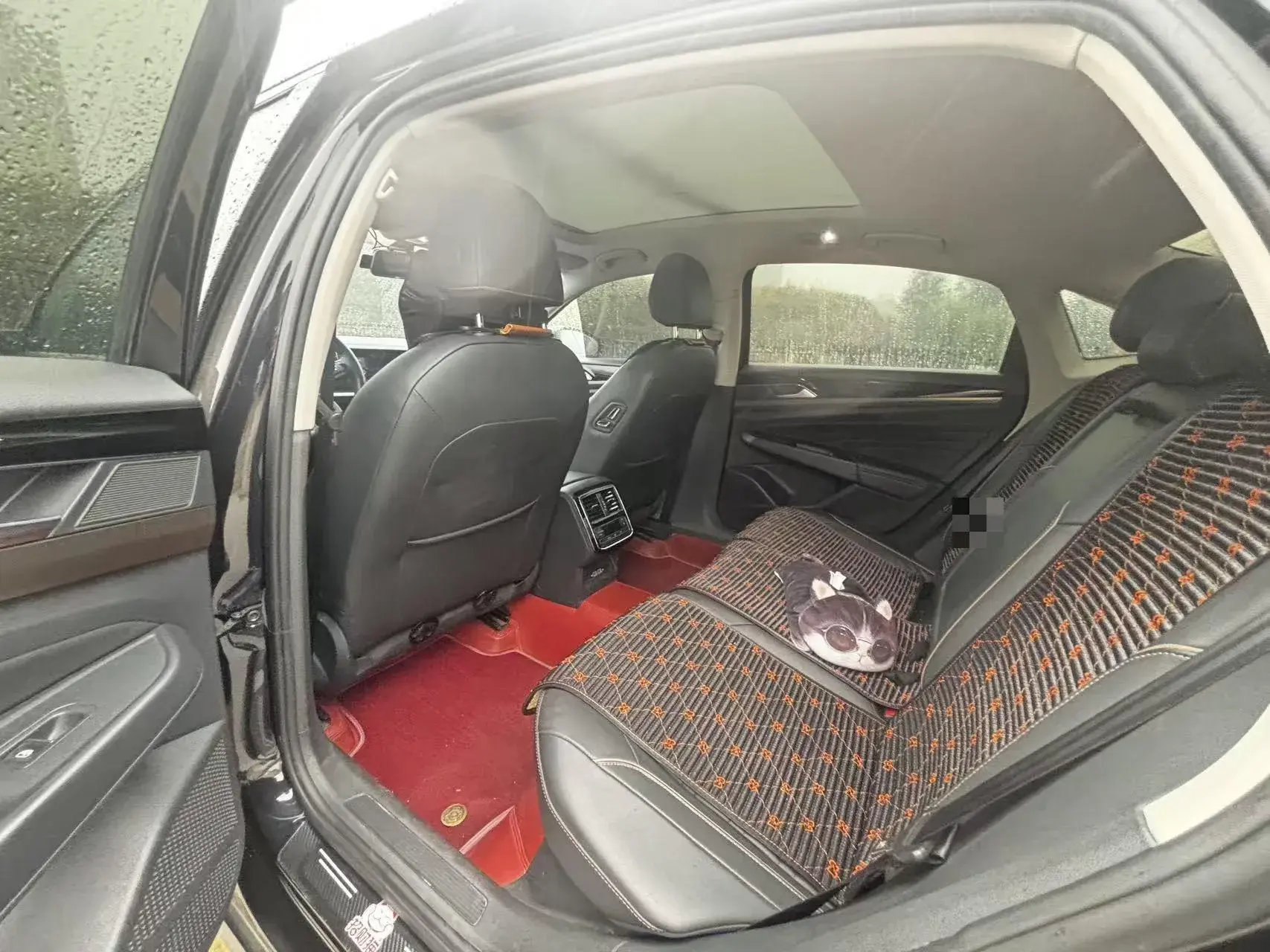 2019 VOLKSWAGEN PASSAT thumbnail 4