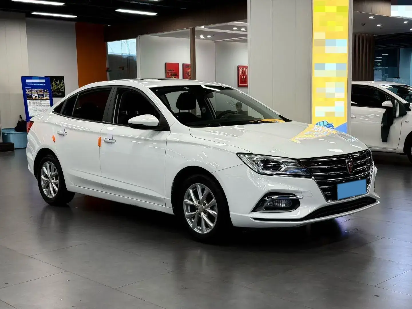 2019 ROEWE I5 thumbnail 3