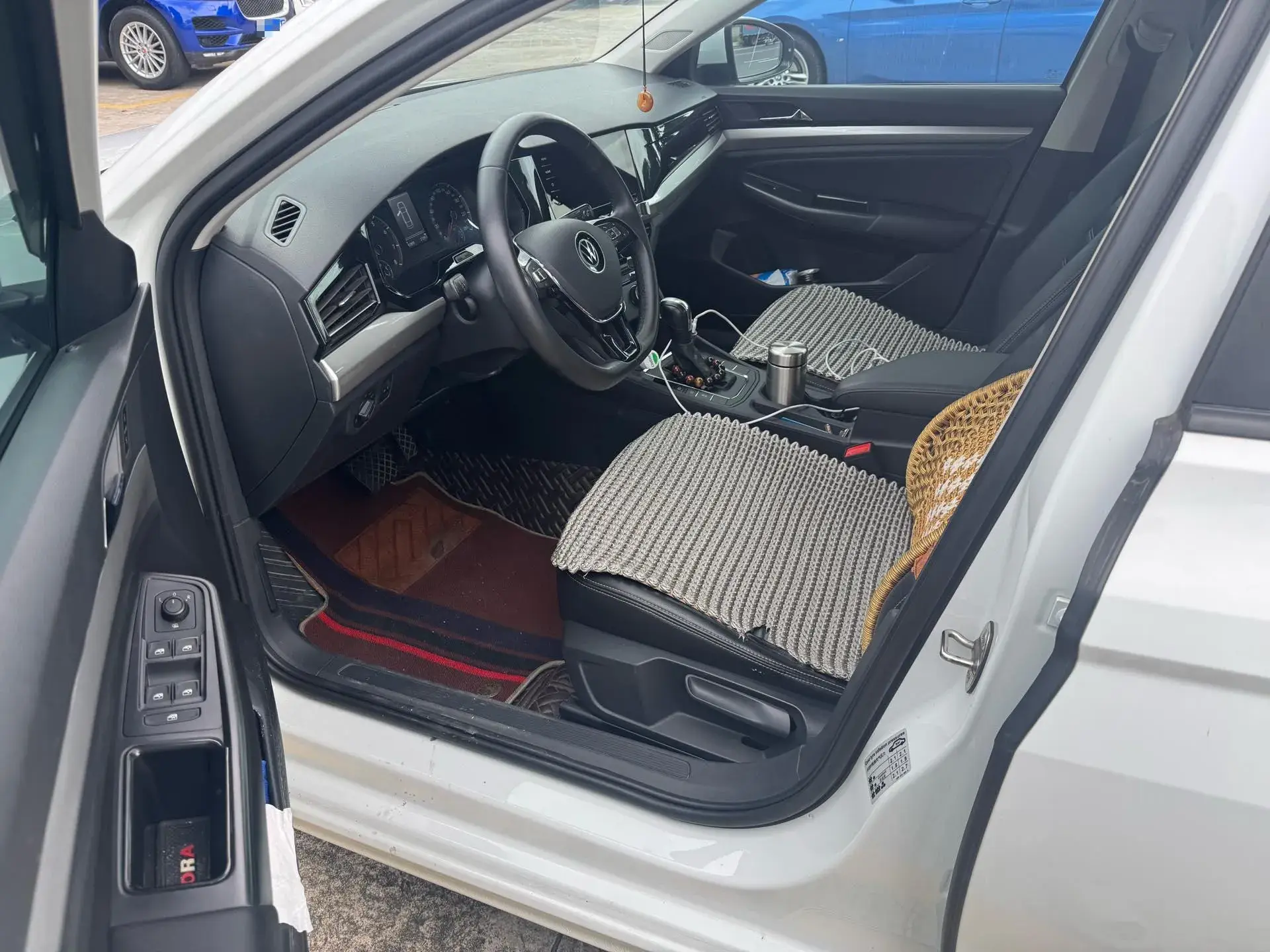 2021 VOLKSWAGEN BORA thumbnail 2