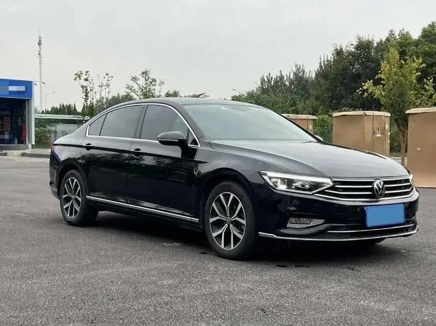 2020 VOLKSWAGEN MAGOTAN thumbnail 3