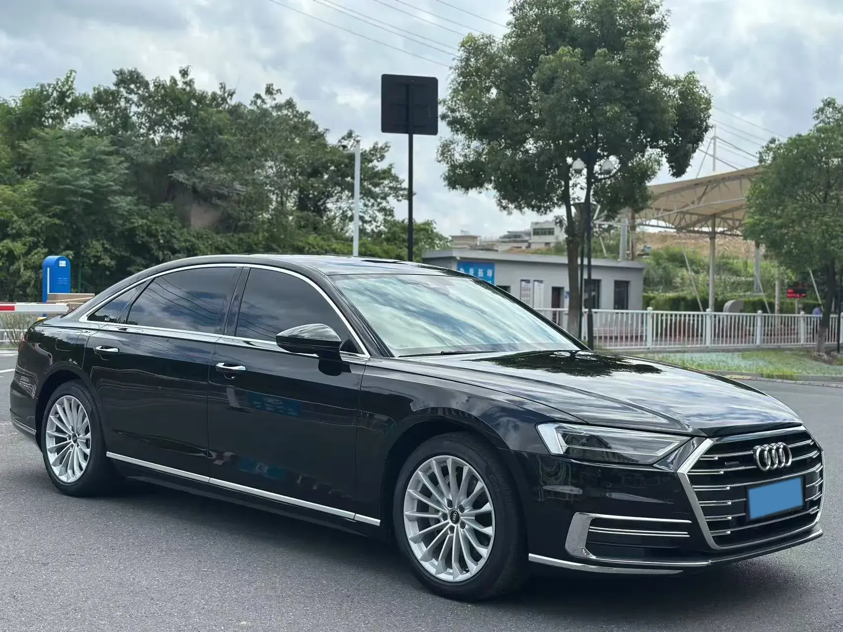 2021 AUDI A8 thumbnail 3